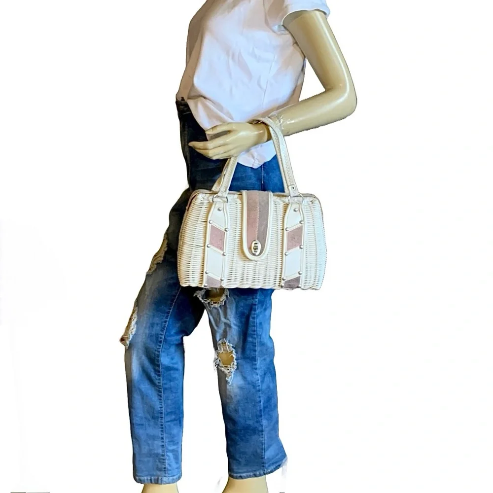 VINTAGE 1960'S STYLED BY BOUNTY WHITE WICKER WITH MAUVE & GRAY FAUX SUEDE BAG
